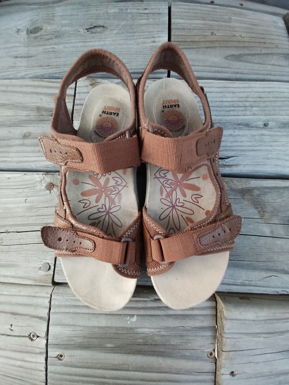 Earth Spirit Brown Adjustable Strap Sandals 6.5